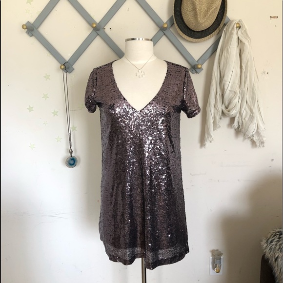 Lulus Dresses & Skirts - Lulus sequined dress